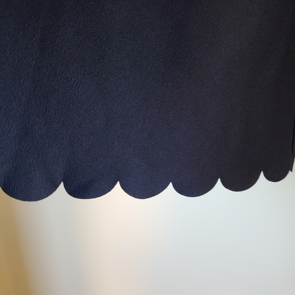Banana Republic Navy blue scalloped dress - Picture 2 of 3